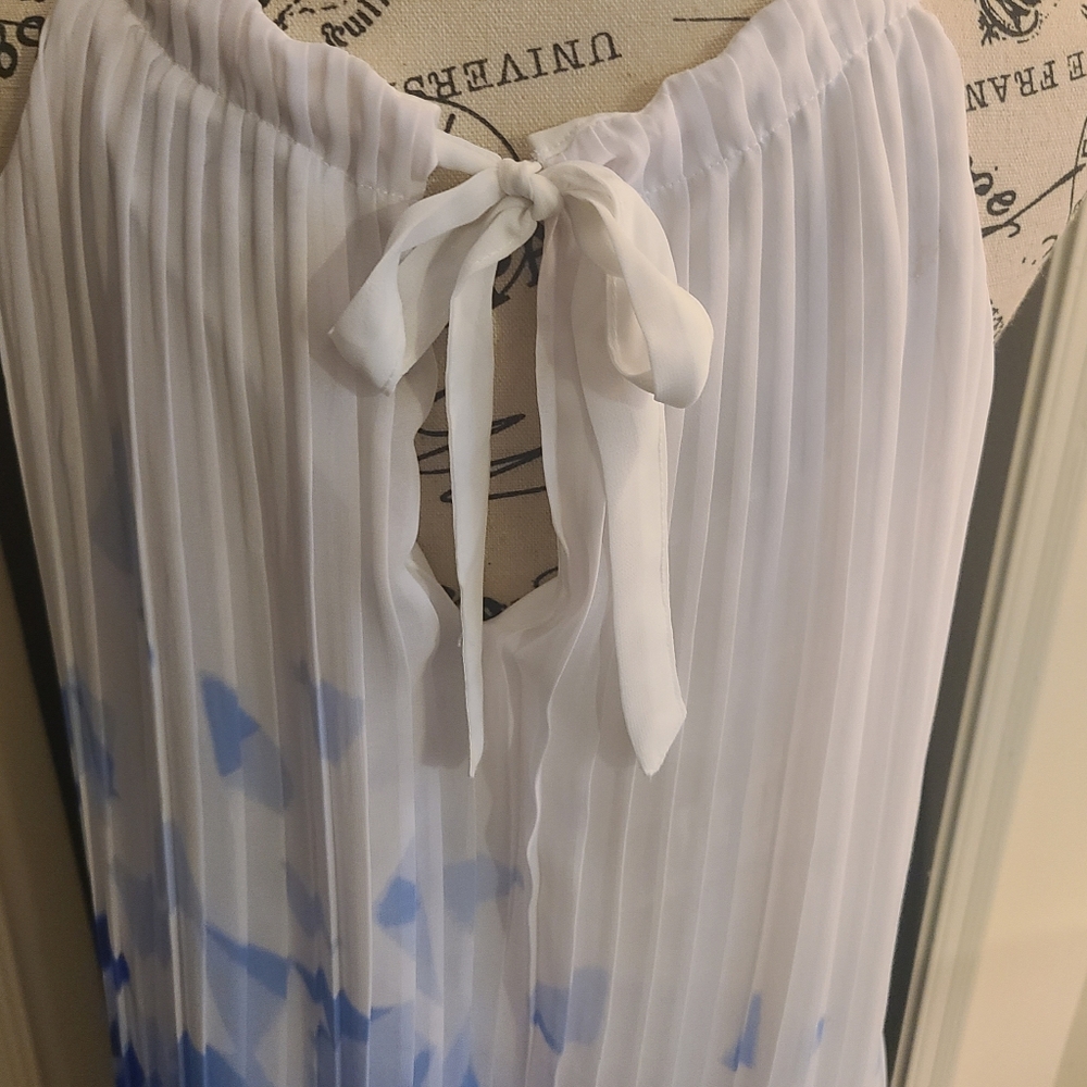 Dress - Picture 2 of 6